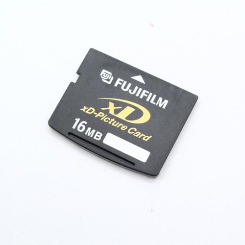 carte mémoire XD Fujifilm 16 MB