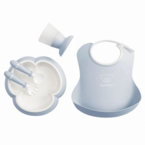 Coffret Dîner : Bavoir, Assiette, Couverts Et Verre Bébé Bleu Pastel Babybjorn