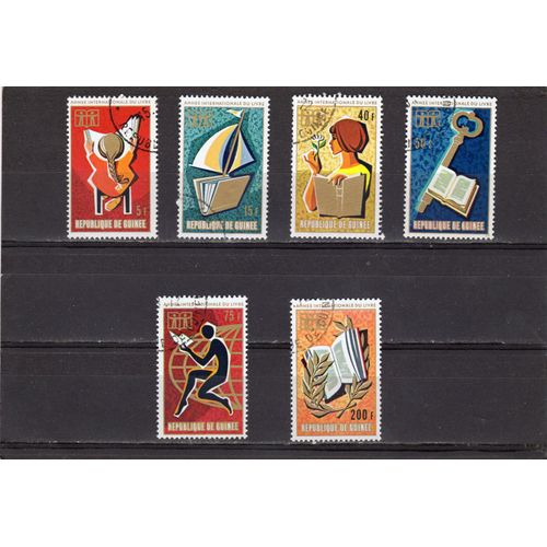 Timbres-Poste De La République De Guinée (Année Internationale Du Livre)