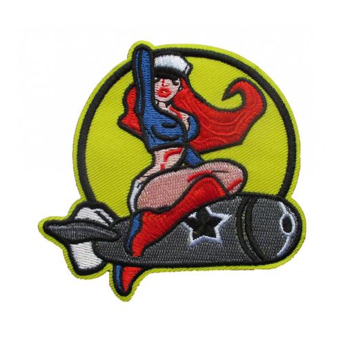 Patch Pin Up Assise Sur Une Bombe Aviation Écusson Veste Blouson