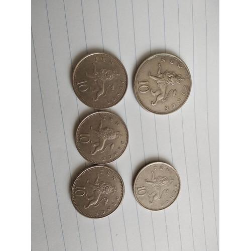 Lot De 4 Pièces De 10 New Pence Et 1 Pièce De 10 New Pence