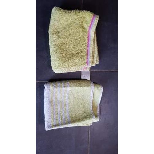 Lot De Deux Serviettes Vertes 50 X 80 Cm