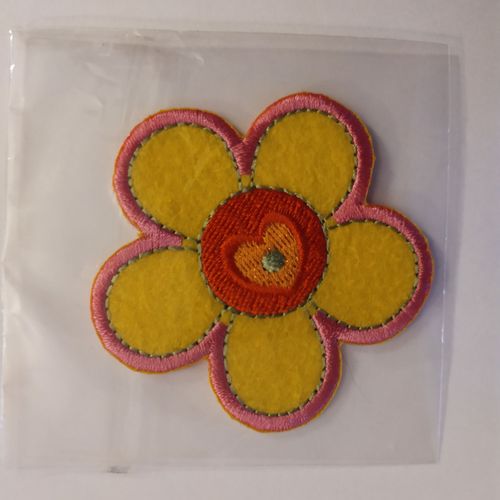 Écusson Brodé Thermocollant Fleur Et C¿Ur