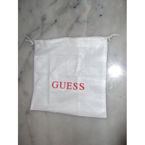 4 housses de protection neuves "Guess"