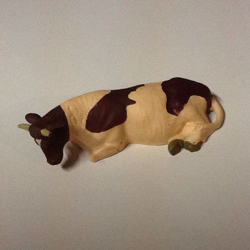 Figurine Vache Couche