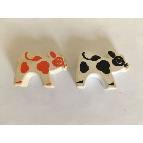Lot De Deux Figurines Vaches Plastique