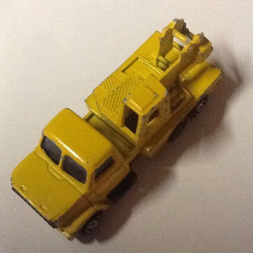 Majorette Camion Grue Jaune 1/100
