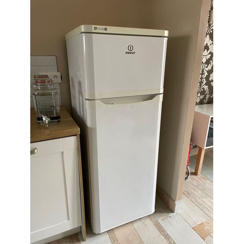 Réfrigérateur Indesit