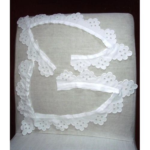 Galon Bordure En Pur Fil De Lin Brodé Main Festonné À La Rose Et Oeillet Broderie Anglaise Pour Couturière Et Brodeuses À Customiser Dimensions 40x25cm Largeur 7cm.