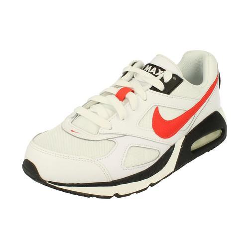 Chaussures Nike Air Max Ivo Gs Trainers 579995 101