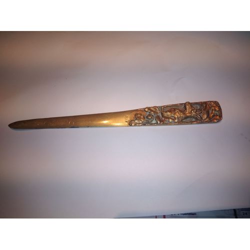 Important Coupe Papier En Bronze Doré À Décor De Gazelle Longueur 20 Cm