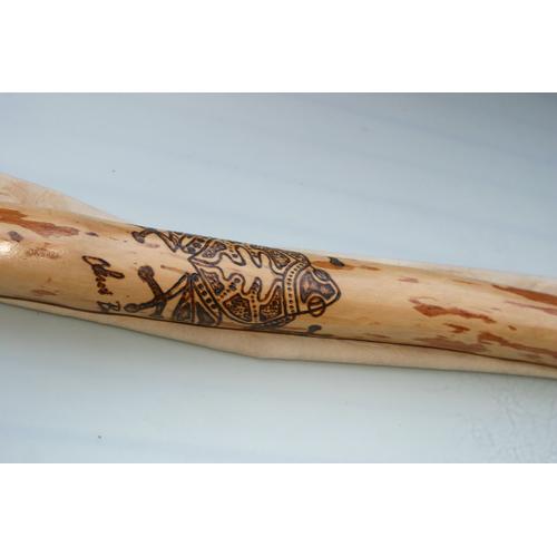 Didgeridoo En Eucalyptus Fabriqué Par Lewis Burns
