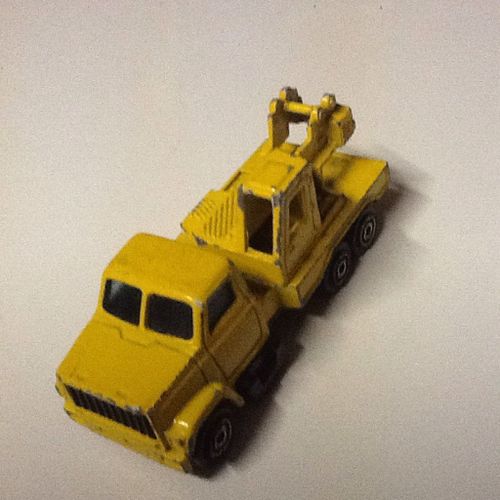 Majorette Camion Grue Jaune 1/100