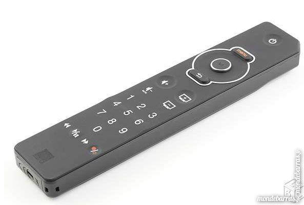 Télécommande play noire (avec clavier au dos) : remplacer les piles -  Assistance Orange