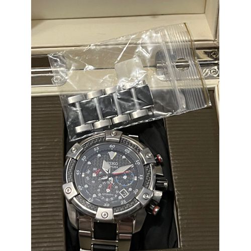 Vends Montre Seiko Velatura   Automatique 47mm Série Limité À 2000exemplaire Dans Le Monde  Boîte Carte Authentique Mayon Supplémentaire Montre Original Pas De Contre Façon Prix 3200? Ou Échange Même