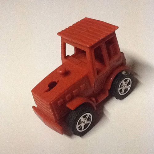 Petit Tracteur Rouge En Plastique