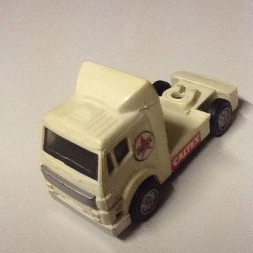 Camion Tracteur Blanc Plastique 1/90