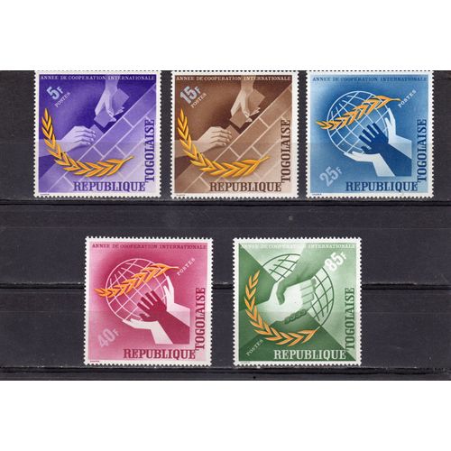 Timbres-Poste Du Togo (Année De La Coopération Internationale)