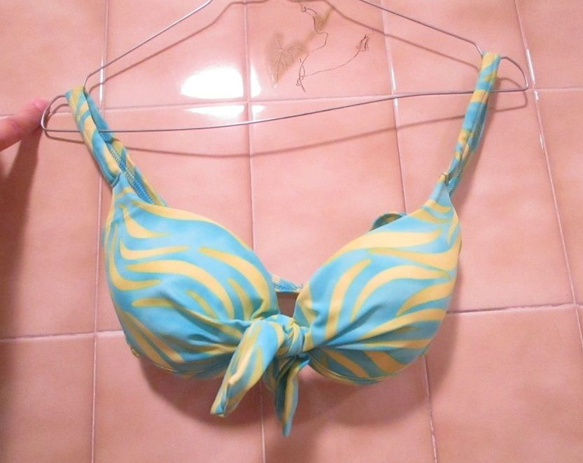 Maillot 2 Pièces. Bikini Et Soutien-Gorge Légèrement Ampliforme. Vert Ou Bleu Turquoise Et Lignes Jaunes. T. 36 Et 70 A. Envoi En Mondial Relay Ou So Collissimo