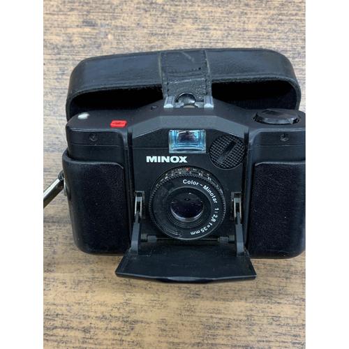 appareil photo vintage Minox 35 EL avec sa housse origine