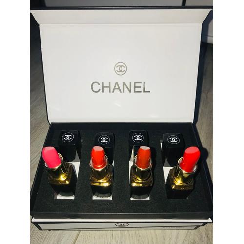 Coffret Chanel 4 Rouges À Lèvres 4 Couleurs Différentes En Coffret Rouge