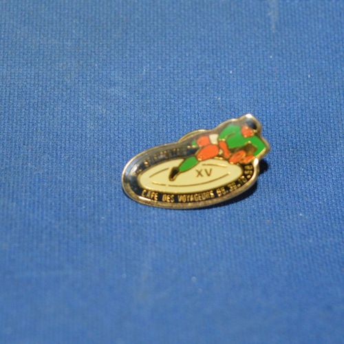 Pin's Rc Spiripontain "Xv" - Café Des Voyageurs
