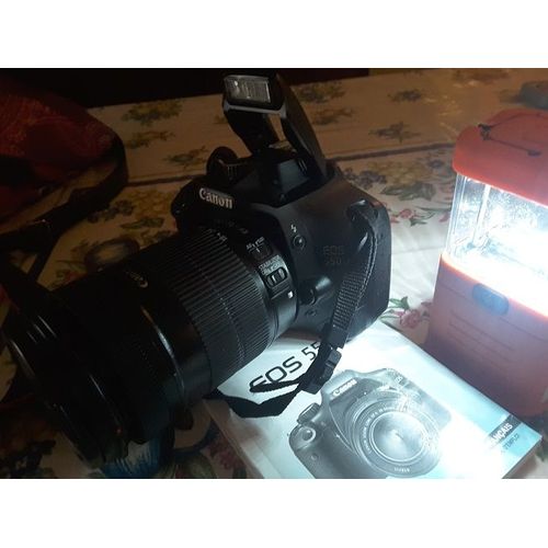 Canon eos 550D reflex 18 mpix + objectif zoom EF-S18-135mm