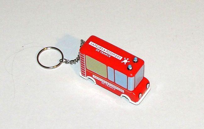 Porte-clés - petit camion rouge