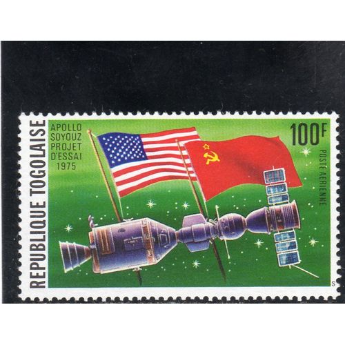Timbre De Poste Aérienne Du Togo (Apollo-Soyouz, Projet DEssai)