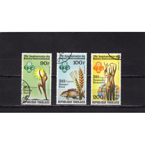 Timbres De Poste Aérienne Du Togo (75ème Anniversaire Du Rotary International)