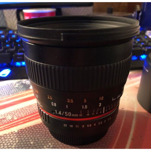 walimex pro / (idem samyang) 50mm 1.4 photo lens