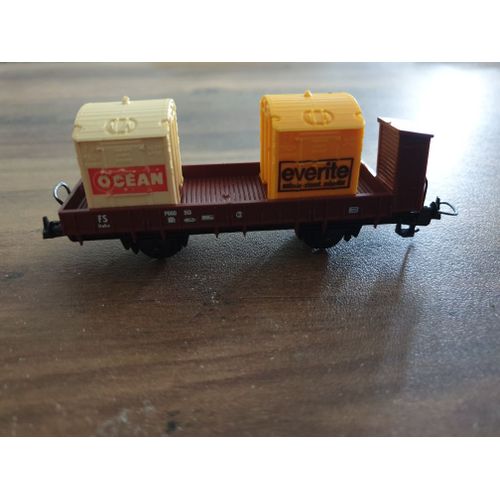 Wagon Plat Avec Cabine Et Cabanes De Chantiers Everite Et Océan-Lima
