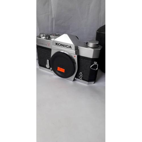 KONICA AUTOREFLEX T BOITIER nu chromé +sac cuir