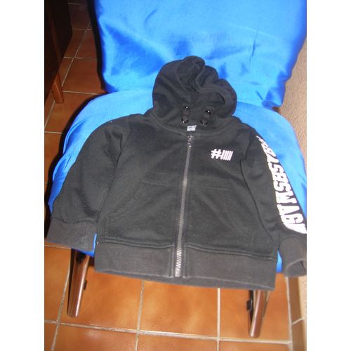 Veste À Capuche 2 Ans.