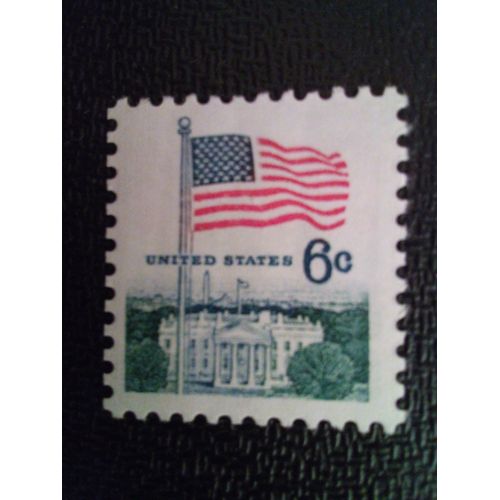 Timbre Etats-Unis Yt 896 Drapeau Et Maison Blanche 1970 ( 061112 )