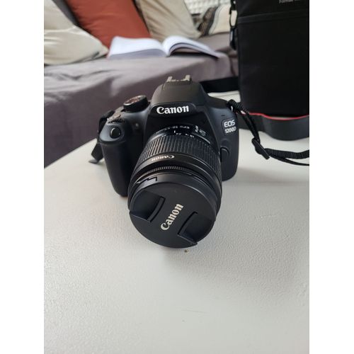 Canon Eos 1200d Comme Neuf. Vendu Avec Une Housse Complète De Protection, Le Câble De Chargement , Câble Usb. Encore La Boîte D'origine Avec .