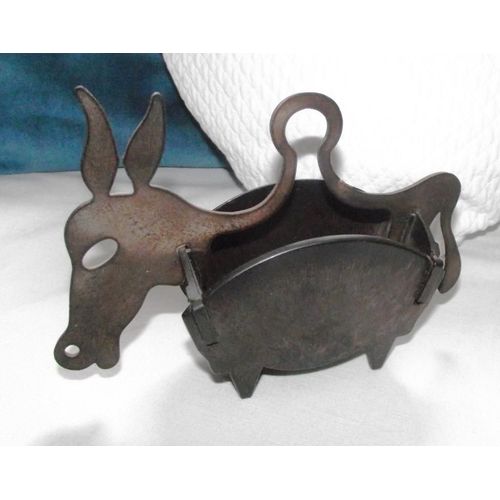 Ane En Plastique Dur Couleur Marron À Collectionner En Déco Et Peut Servir De Porte Crayon Ou Autres Utilisations  Dimensions Longueur 18cm Hauteur 11cm Largeur 5 Cm .