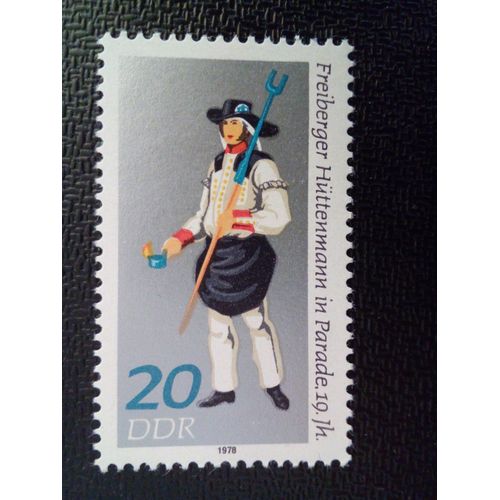 Timbre Allemagne / Rda Yt 1988 Costumes De Parade Des Mines Et De La Métallurgie Freiberg Hüt Man 1978 ( 071112 )