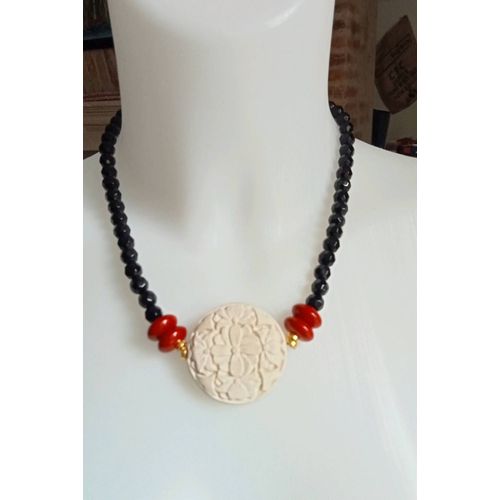 Ensemble Collier Et Bracelet Onyx Corail Et Cinabre Blanc