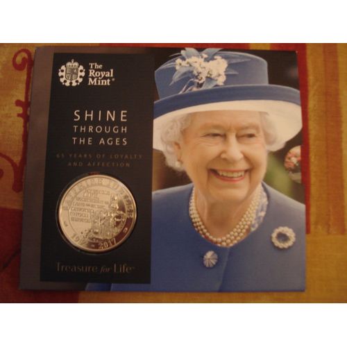Pièce De £5 Jubilé De Saphir Elizabeth Ii