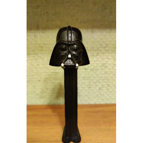 Pez / Star Wars/ Dark Wador Pied Noir