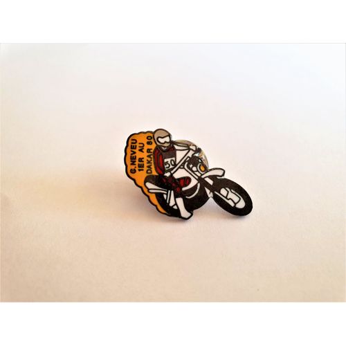 Pins Moto C.Neveu 1er Au Dakar 80 / Signé Pin's Privilège