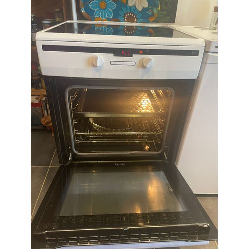 vente de cuisinière induction thomson, four 65L chaleur tournante nettoyage pyrolyse