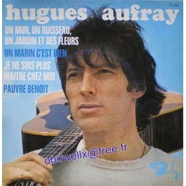 Un Mur, Un Ruisseau, Un Jardin Et Ses Fleurs