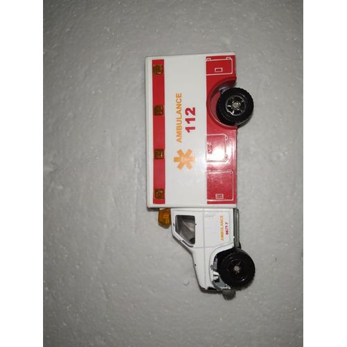 Ambulance Pompier-Fire Majorette 1/45 .