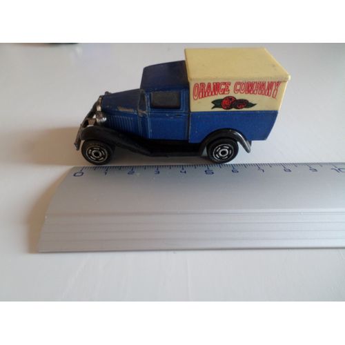 Fourgon Ford Model A Orange Cie-Majorette