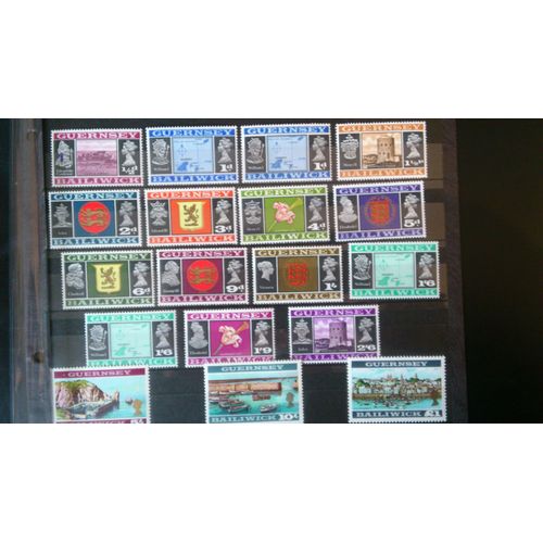 Premiers Timbres De Guernesey Indépendante