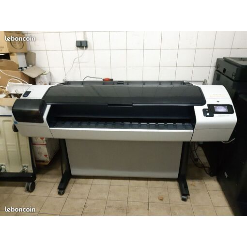 Traceur HP DesignJet T1300 PS 44" avec 18 rouleaux InkJ