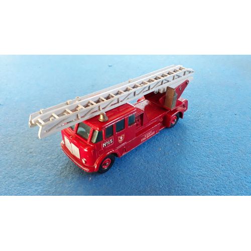 Matchbox King Size N°15 - Merryweather Fire Engine, Gd Echelle Pompiers, 1:43-Matchbox