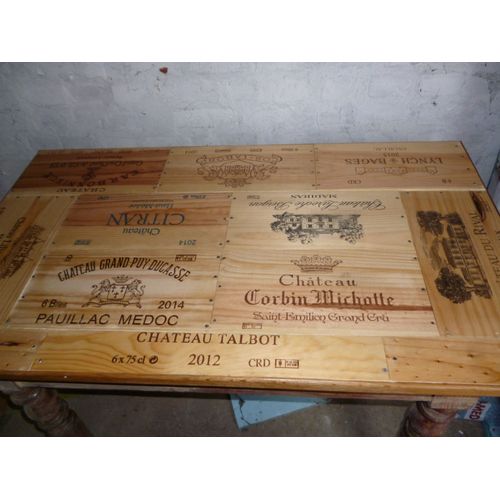 Superbe Table Sur Le Thème Du Vin